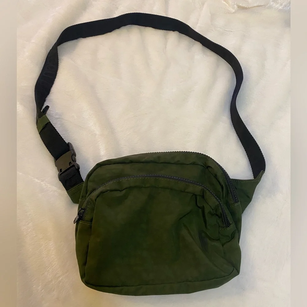 BAGGU BAY LAUREL FANNY PACK - Picture 4 of 10